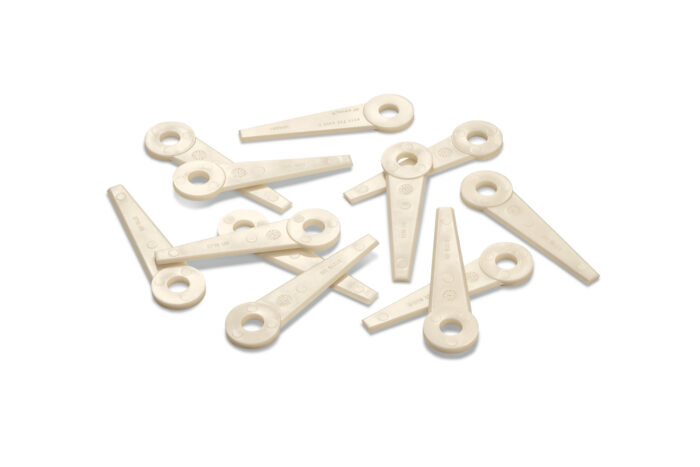 Set di coltelli in materiale sintetico da 12 pz - immagine 1